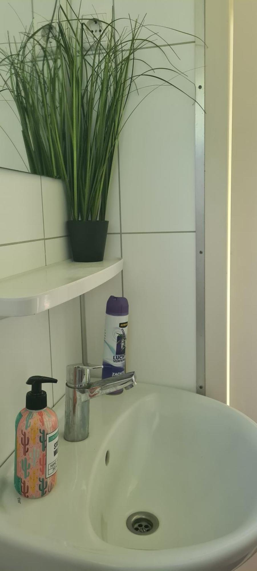 Dronrijp Gezellige Chalet Met Grote Privetuin. מראה חיצוני תמונה