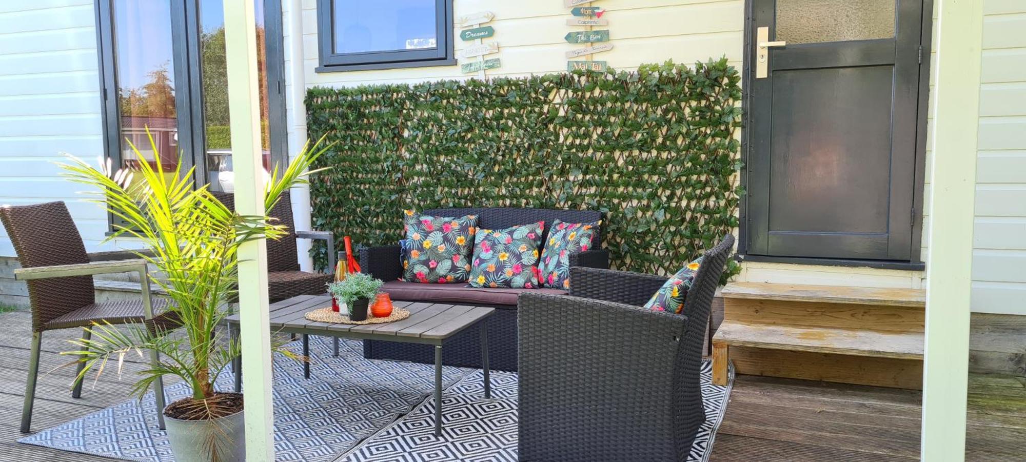Dronrijp Gezellige Chalet Met Grote Privetuin. מראה חיצוני תמונה